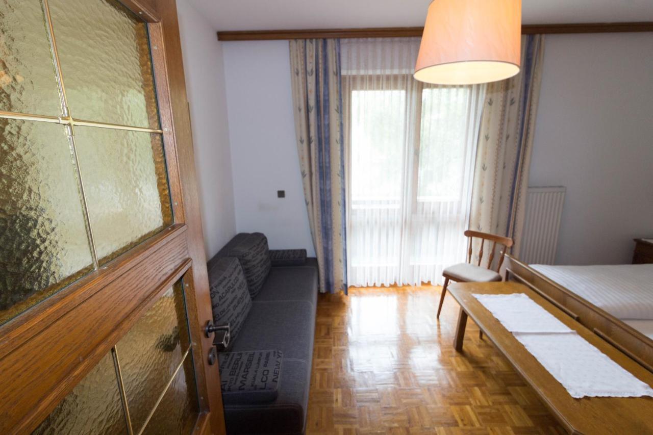Ferienhof Alte Post, Apartments Weissbriach Exterior photo