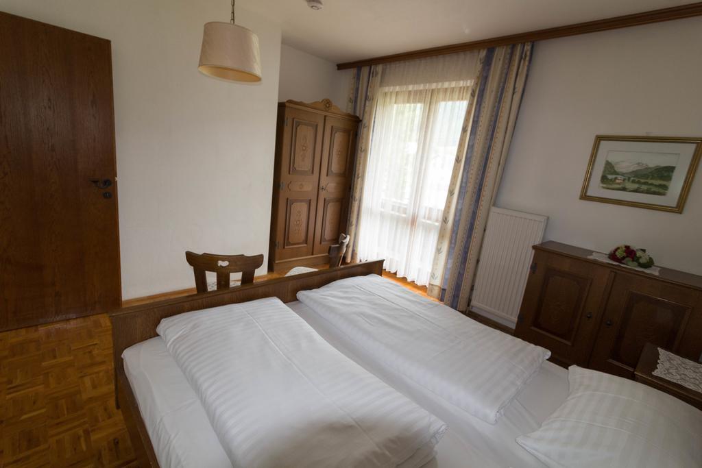 Ferienhof Alte Post, Apartments Weissbriach Exterior photo
